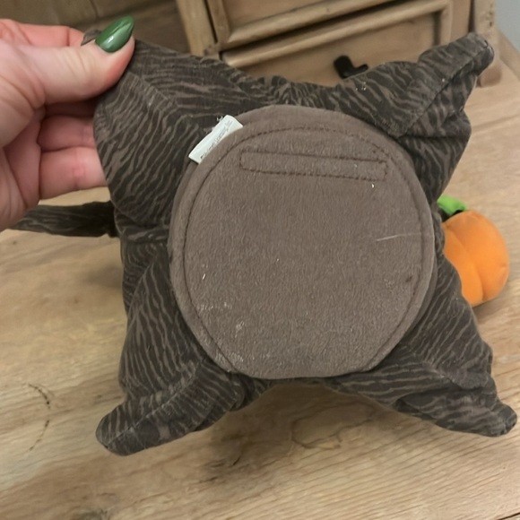 Hallmark Halloween Addams Family Animated Singing Tree Owls Pumpkin 2007 - Picture 6 of 8